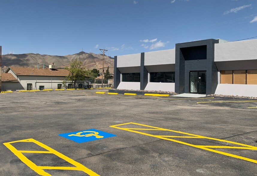 More Photos Of 4121 Montana Ave, El Paso Medical For Lease