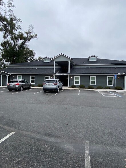 Primary Photo Of 806 Oak St, Green Cove Springs Office For Sale
