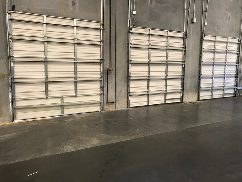 More Photos Of 4269 Crosspoint Dr, Ladson Distribution For Lease