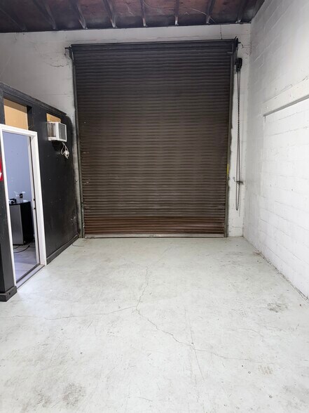 More Photos Of 4131 Lenox Ave, Jacksonville Warehouse For Lease