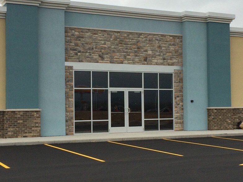 More Photos Of N4531 State Highway 22, Shawano Storefront Retail Office For Lease