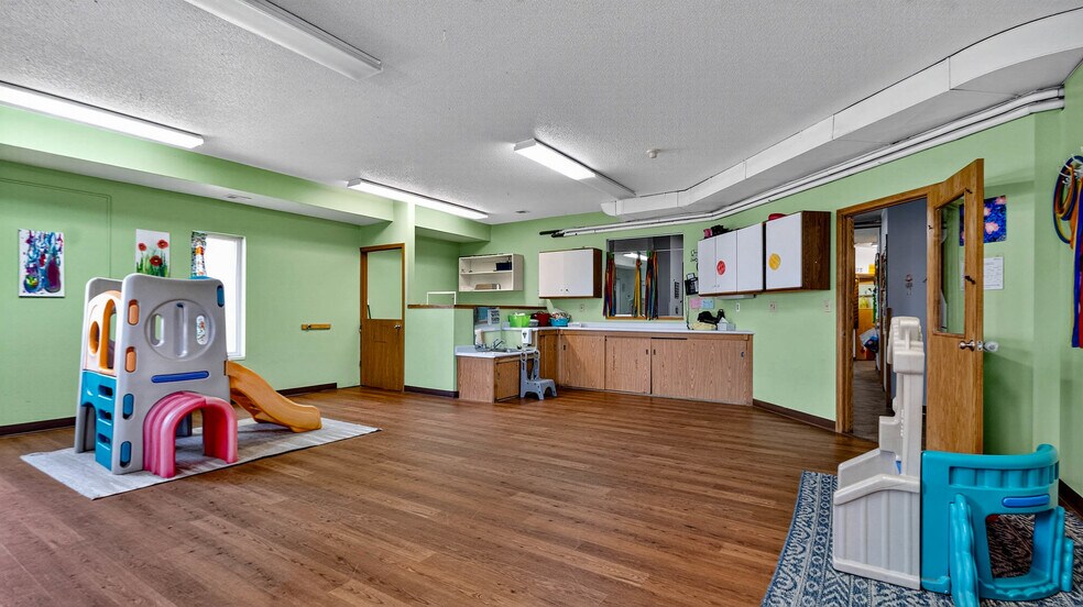 More Photos Of 1612 Truax Blvd, Eau Claire Daycare Center For Sale