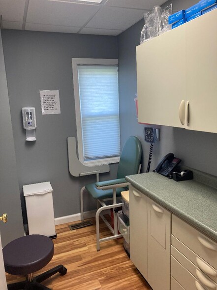 More Photos Of 520 Pleasant Valley Way, West Orange Medical For Sale