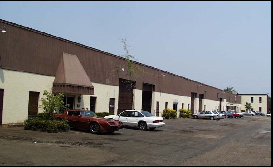 More Photos Of 2110-2130 E Aurora Rd, Twinsburg Warehouse For Sale