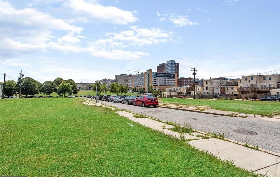 More Photos Of 1010 N Chester St, Baltimore Warehouse For Sale