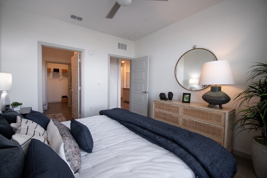 More Photos Of 234 E Mitchell Hammock Rd, Oviedo Apartments For Lease