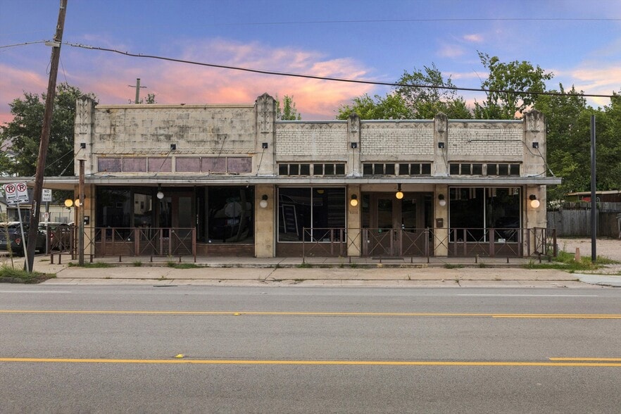 Primary Photo Of 4218 Washington Ave, Houston Bar For Sale
