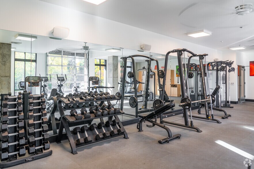 More Photos Of 10306 SE Main St, Milwaukie Apartments For Lease