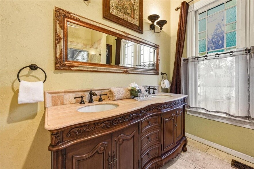 More Photos Of 317 S Pine St, Nevada City Hospitality For Sale