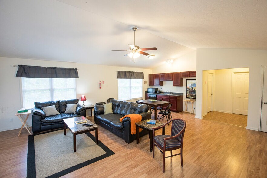 More Photos Of 3107 Cincinnati Rd, Georgetown Medical For Sale