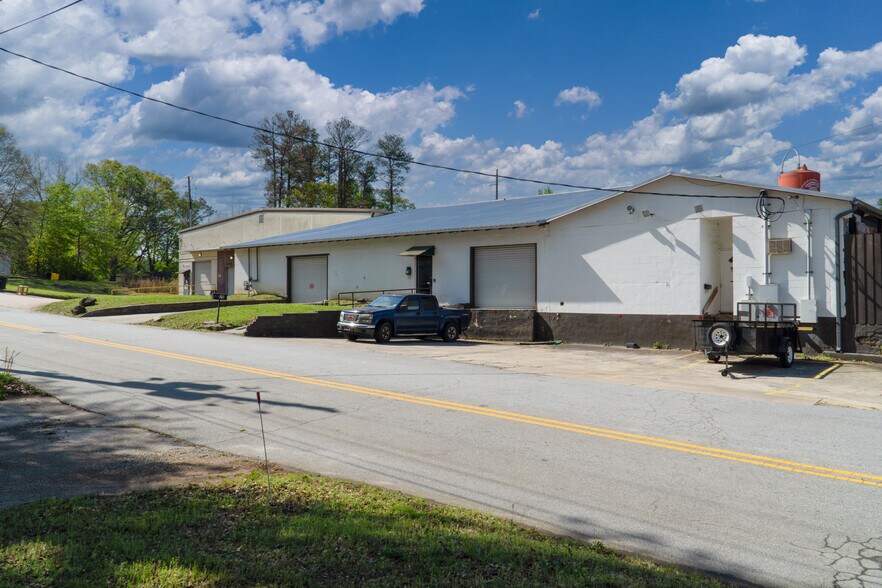 More Photos Of 25 Word St, Fairburn Warehouse For Sale
