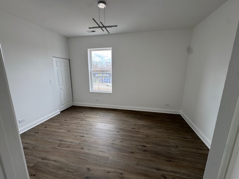 More Photos Of 4751 W Monroe St, Chicago Multifamily For Sale