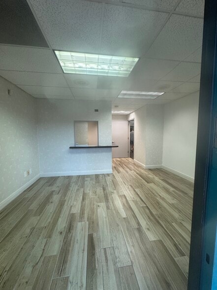 More Photos Of 2233 N Commerce Pky, Weston Office For Lease