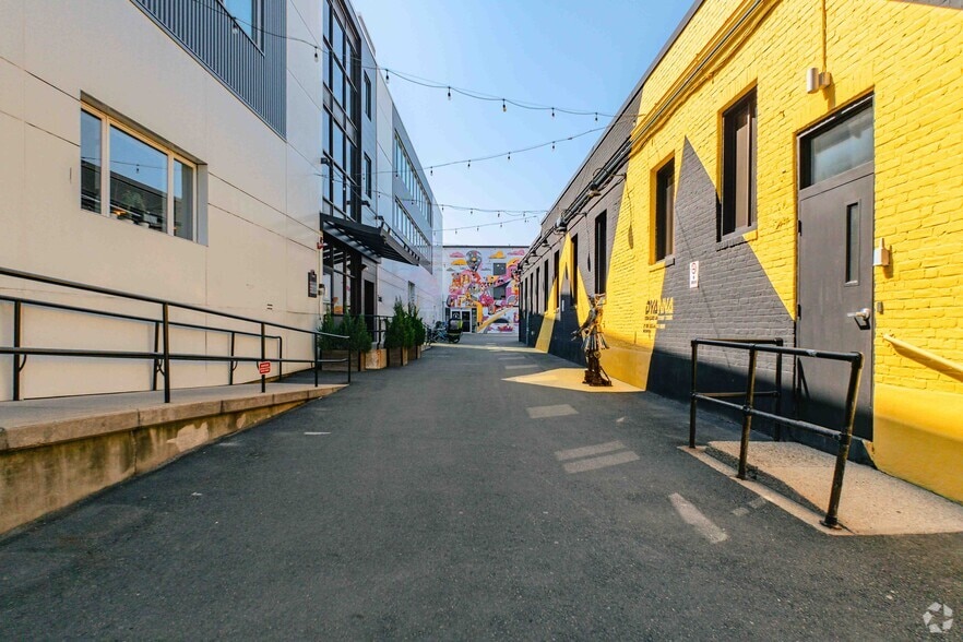 More Photos Of 28-30 Park St, Somerville Light Manufacturing For Lease