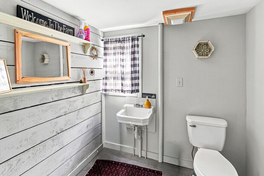 More Photos Of 16 Main St, Plainfield Apartments For Sale