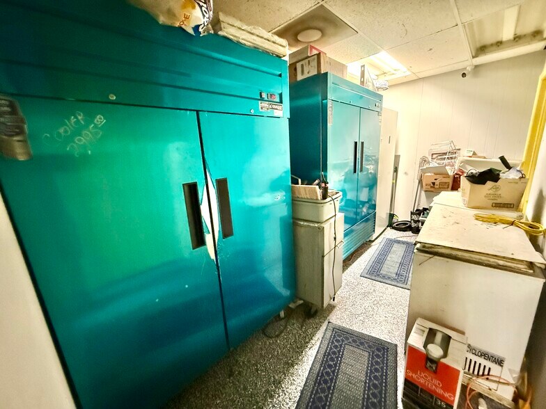 More Photos Of 1314 S Adams St, Tallahassee Convenience Store For Lease