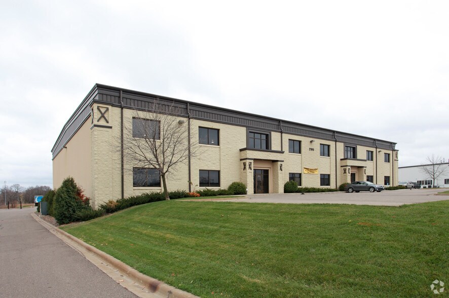 Primary Photo Of 2195 Daniels St, Long Lake Warehouse For Lease