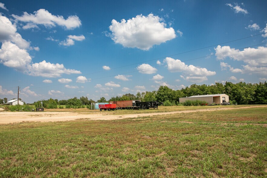 More Photos Of 30 Red Tip Ln, Brenham Land For Sale