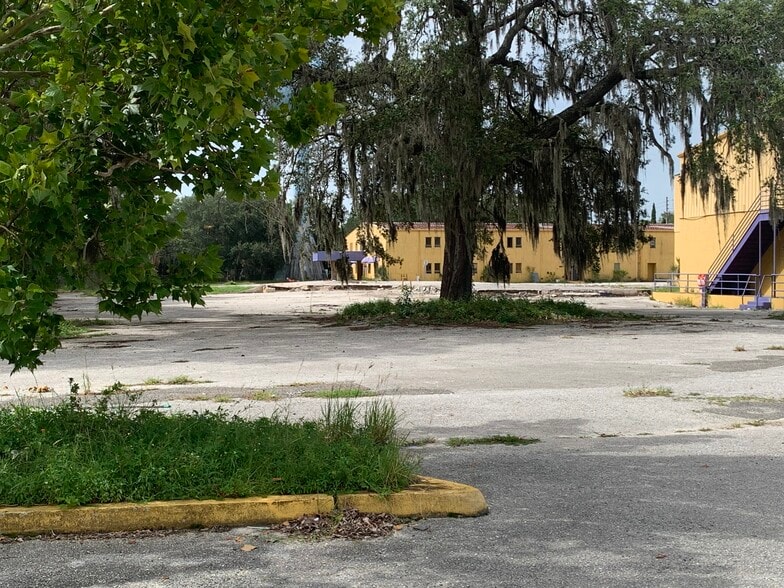 More Photos Of 2425 N Hiawassee Rd, Orlando Religious Facility For Sale