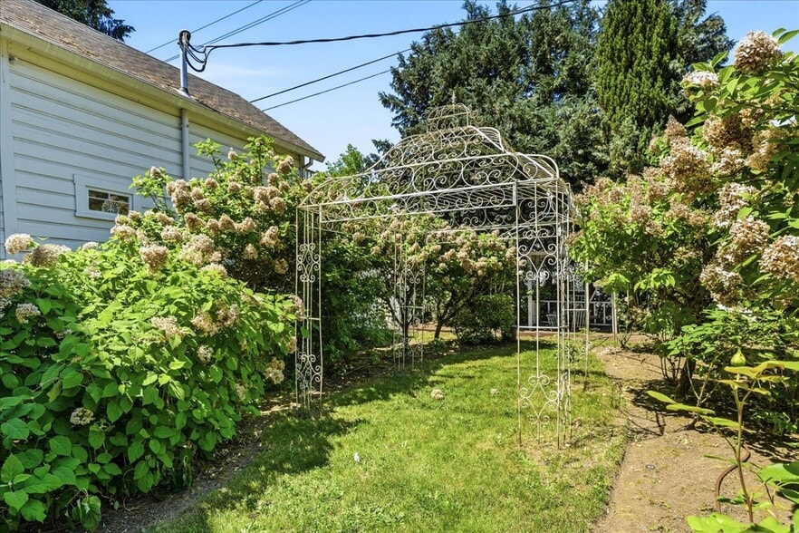 More Photos Of 508 NW 3rd Ave, Canby Religious Facility For Sale