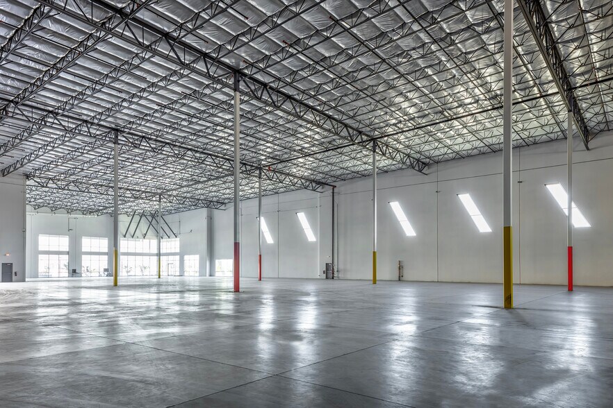 More Photos Of 16451 W. Glendale Avenue, Litchfield Park Warehouse For Lease