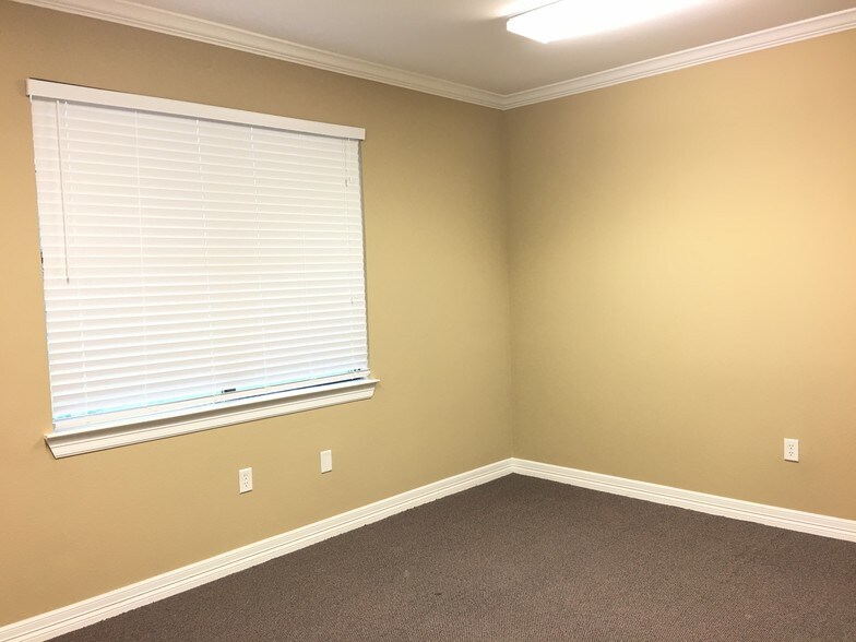 More Photos Of 4502 Riverstone Blvd, Missouri City Office For Lease