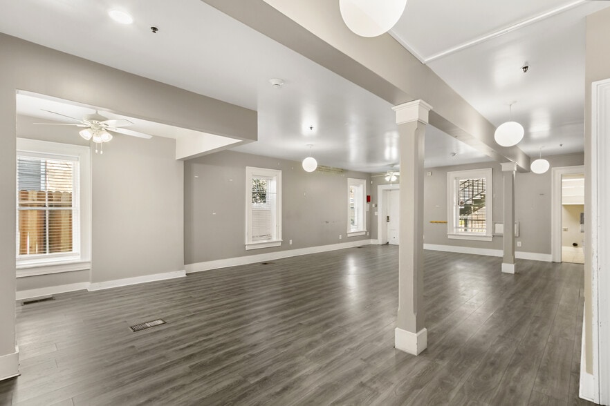 More Photos Of 1111-1123 D St, Sacramento Specialty For Sale