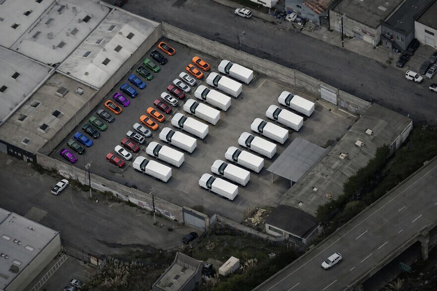 More Photos Of 2217 Revere Ave, San Francisco Land For Lease