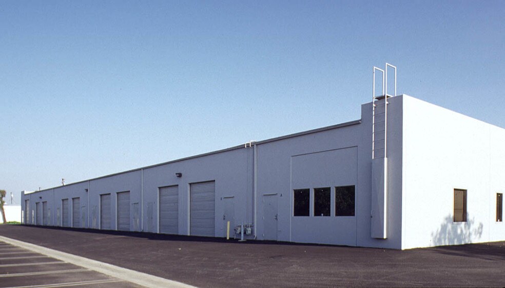 More Photos Of 840 W 9th St, Upland Unknown For Lease