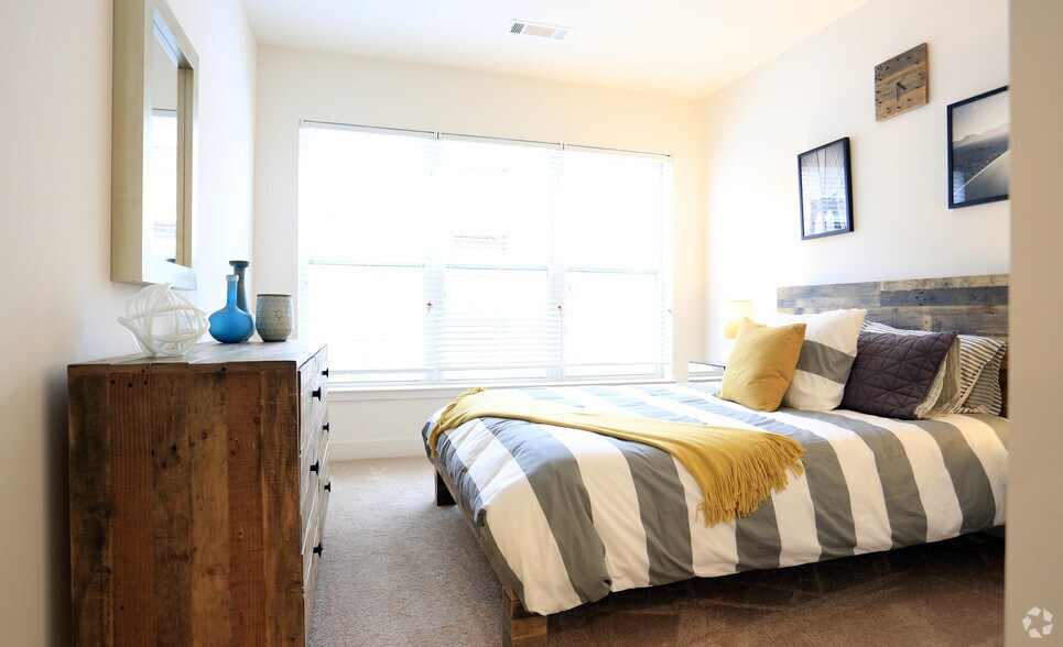 More Photos Of 515 West Ave, Norwalk Unknown For Lease