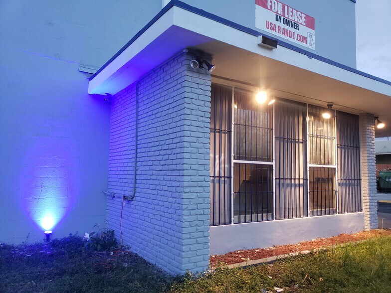 More Photos Of 650 NW 105th St, Miami Warehouse For Lease