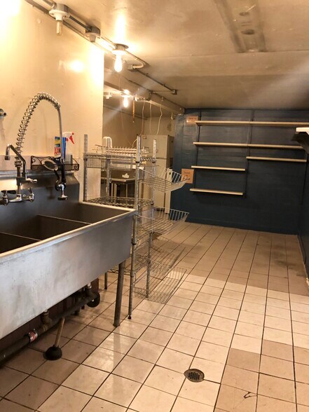 More Photos Of 1659-1665 Haight St, San Francisco Hotel For Lease