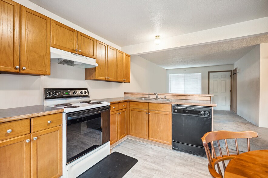 More Photos Of 1213 Cora St SE, Lacey Apartments For Sale