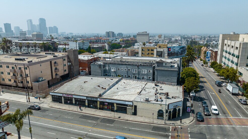 More Photos Of 2020-2028 W 3rd St, Los Angeles Storefront For Lease