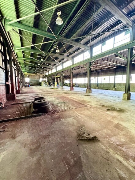 More Photos Of 295 Meadow Ave, Washington Warehouse For Sale