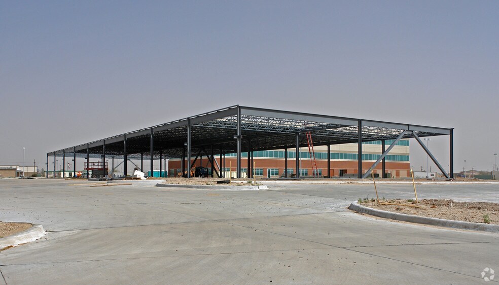 More Photos Of 5217 98th St, Lubbock General Retail For Lease