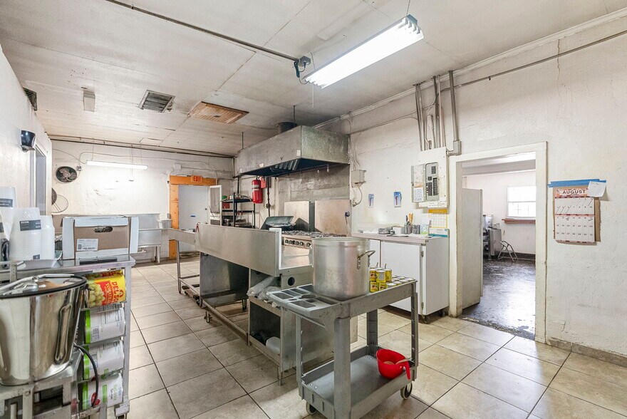 More Photos Of 2814 Main St, Ingleside Storefront For Sale