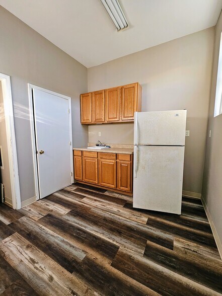 More Photos Of 7701 Saint Bernard Hwy, Arabi Office For Sale