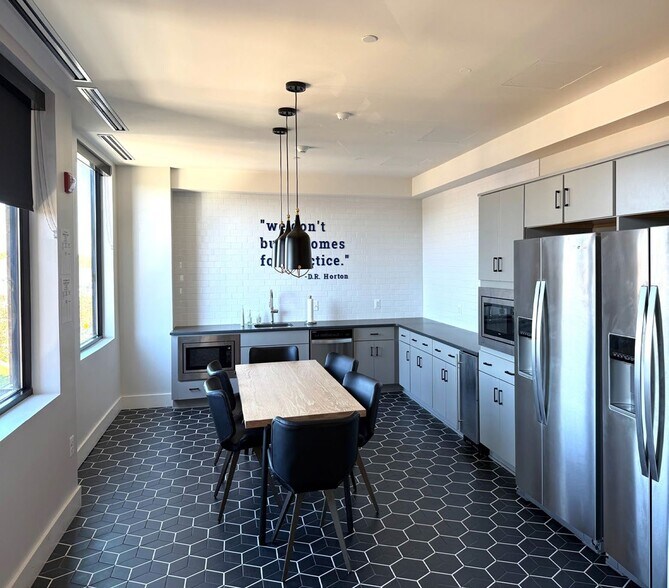 More Photos Of 137 Mitchells Chance, Edgewater Medical For Lease