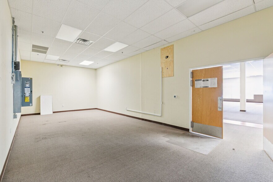 More Photos Of 3841 Route 42, Turnersville Storefront For Lease