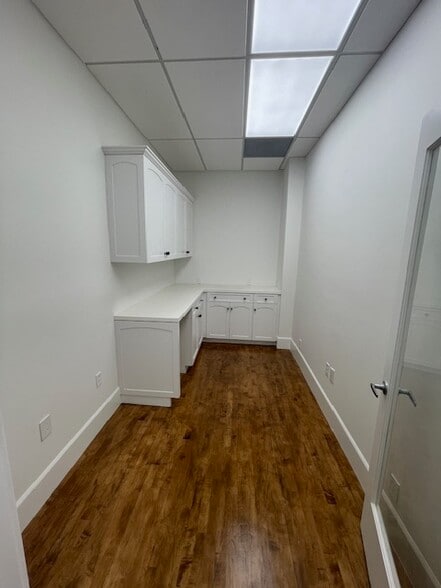 More Photos Of 4768 Park Granada, Calabasas Office For Lease