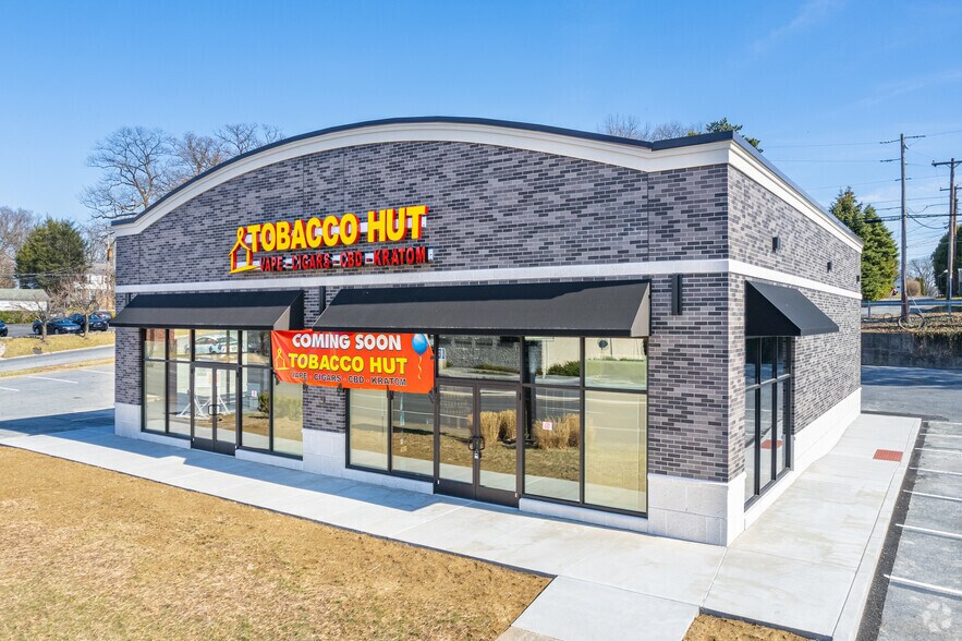 More Photos Of 3725 Walnut St, Harrisburg Restaurant For Lease