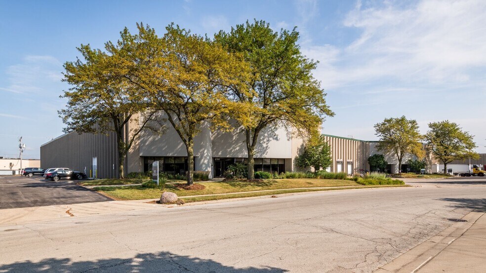 More Photos Of 1301-1401 Mark St, Elk Grove Village Unknown For Lease