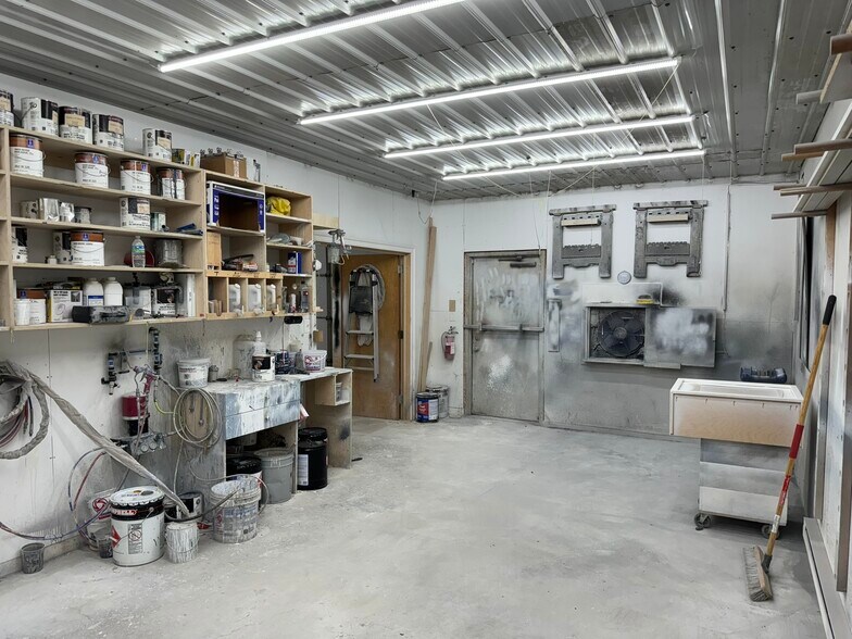 More Photos Of 20643 Sussex Hwy, Seaford Warehouse For Lease