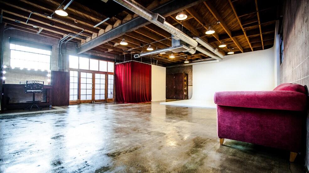 More Photos Of 2129-2133 Colorado Blvd, Eagle Rock Storefront For Sale