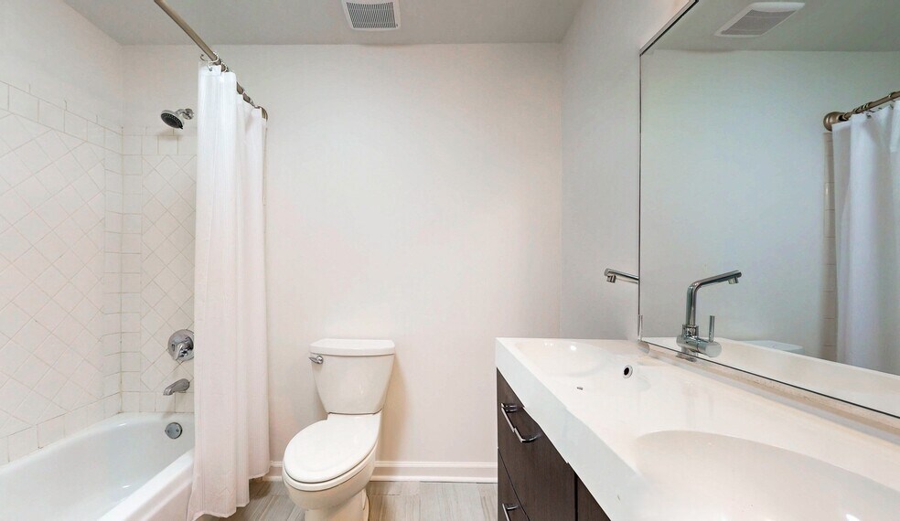More Photos Of 887 W Marietta St NW, Atlanta Loft Creative Space For Lease