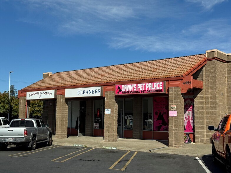 More Photos Of 4949-4955 Marconi Ave, Carmichael General Retail For Sale