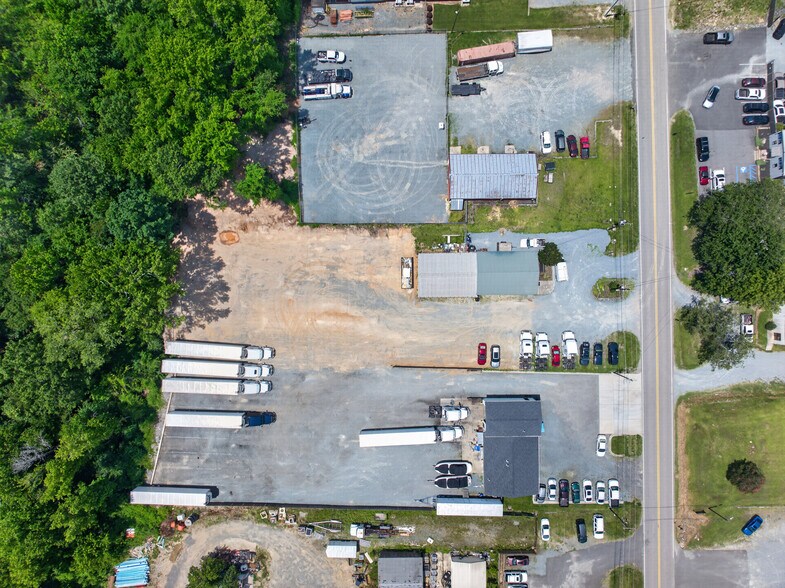 More Photos Of 3470 Gribble Rd, Matthews Warehouse For Lease