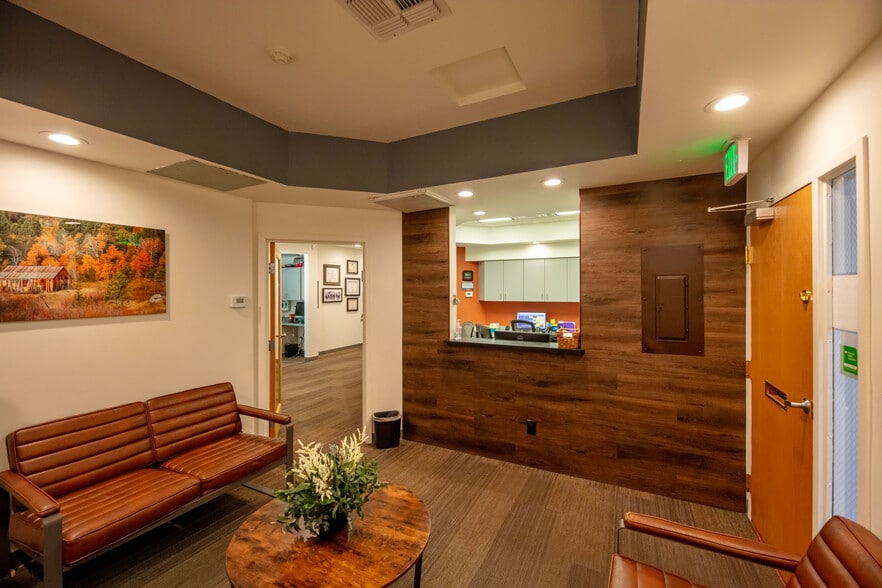 More Photos Of 5220 Neil Rd, Reno Medical For Lease