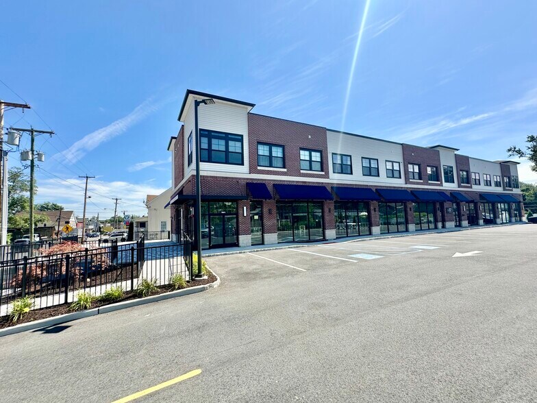 More Photos Of 57 Hamburg Tpke, Riverdale Restaurant For Lease